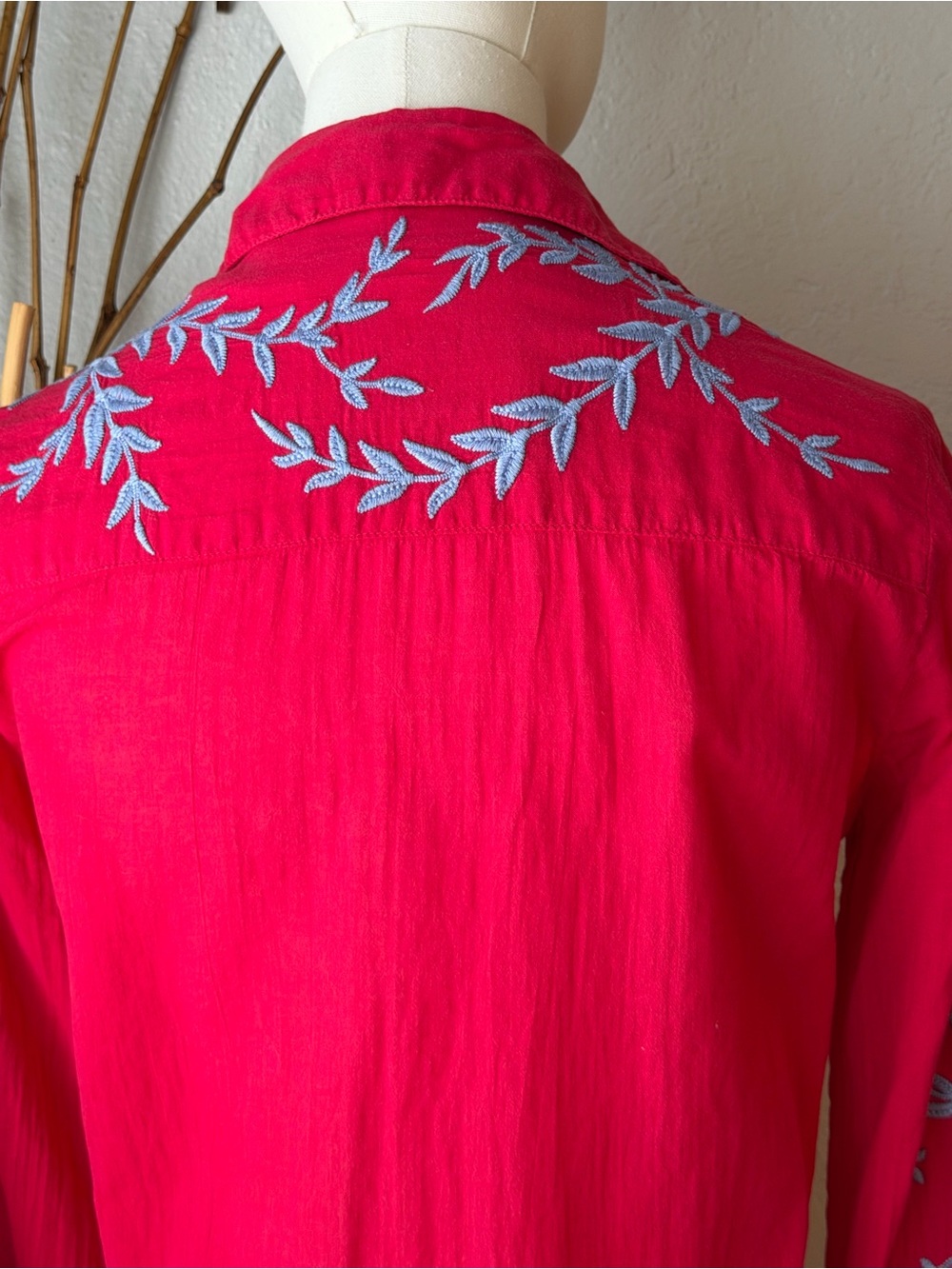 Johnny Was Red Button-Down Shirt with Light Blue Embroidery XS - Picture 9 of 13